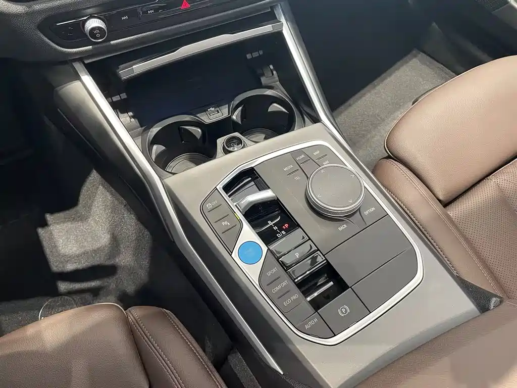 BMW i3 — фото 16