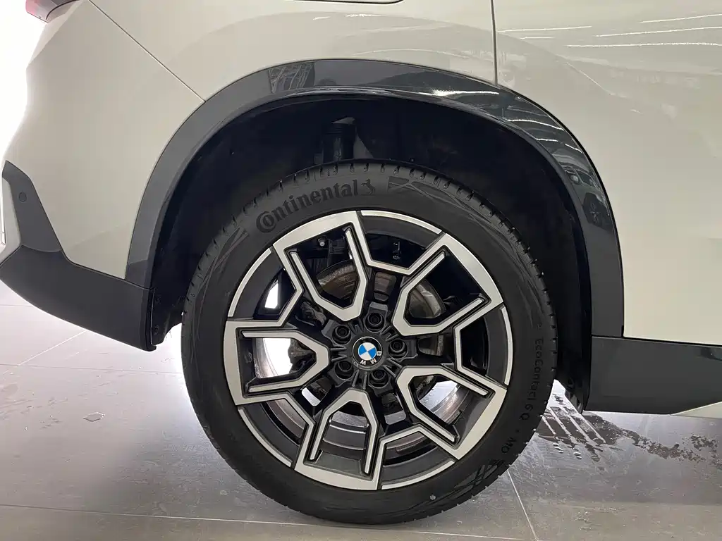 BMW X1 — фото 10