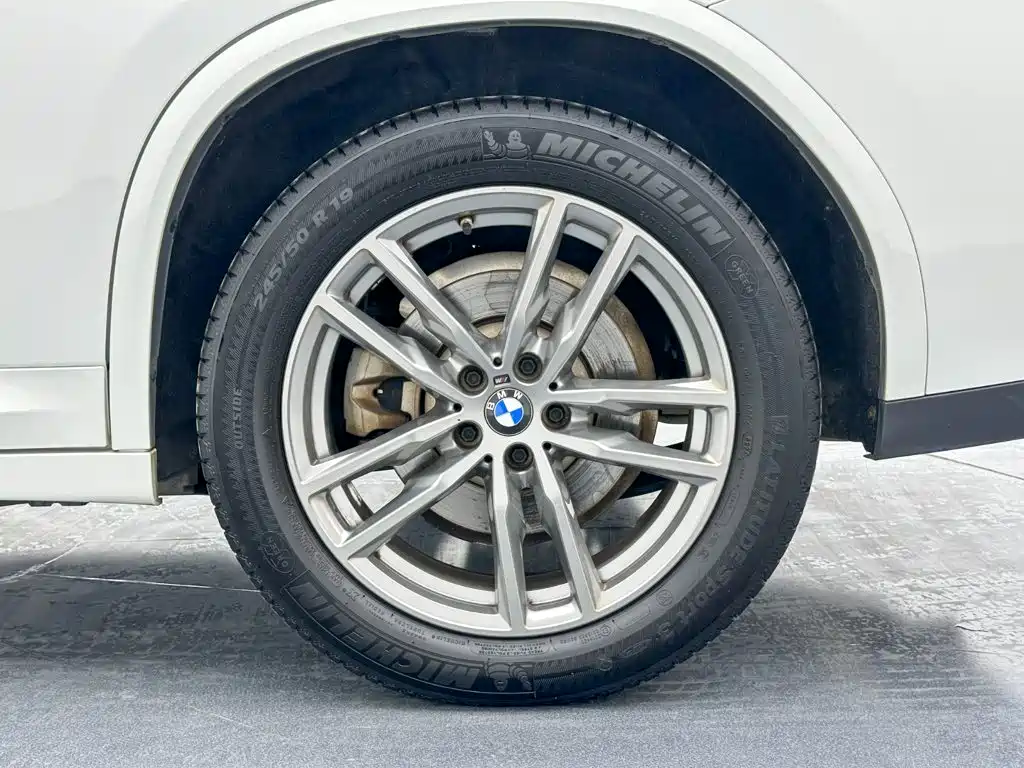 BMW X4 — фото 30
