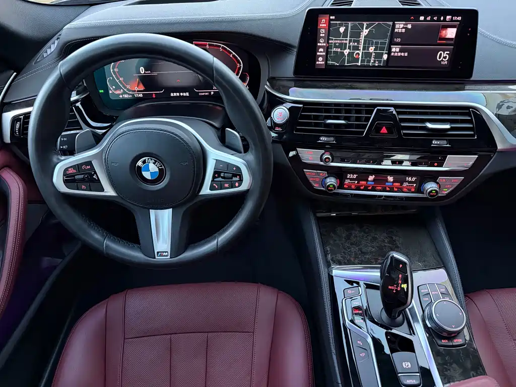BMW 5 Series — фото 10