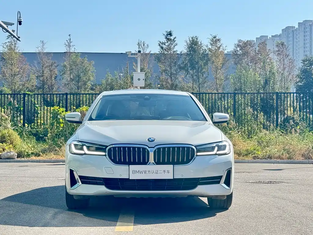 BMW 5 Series — фото 2