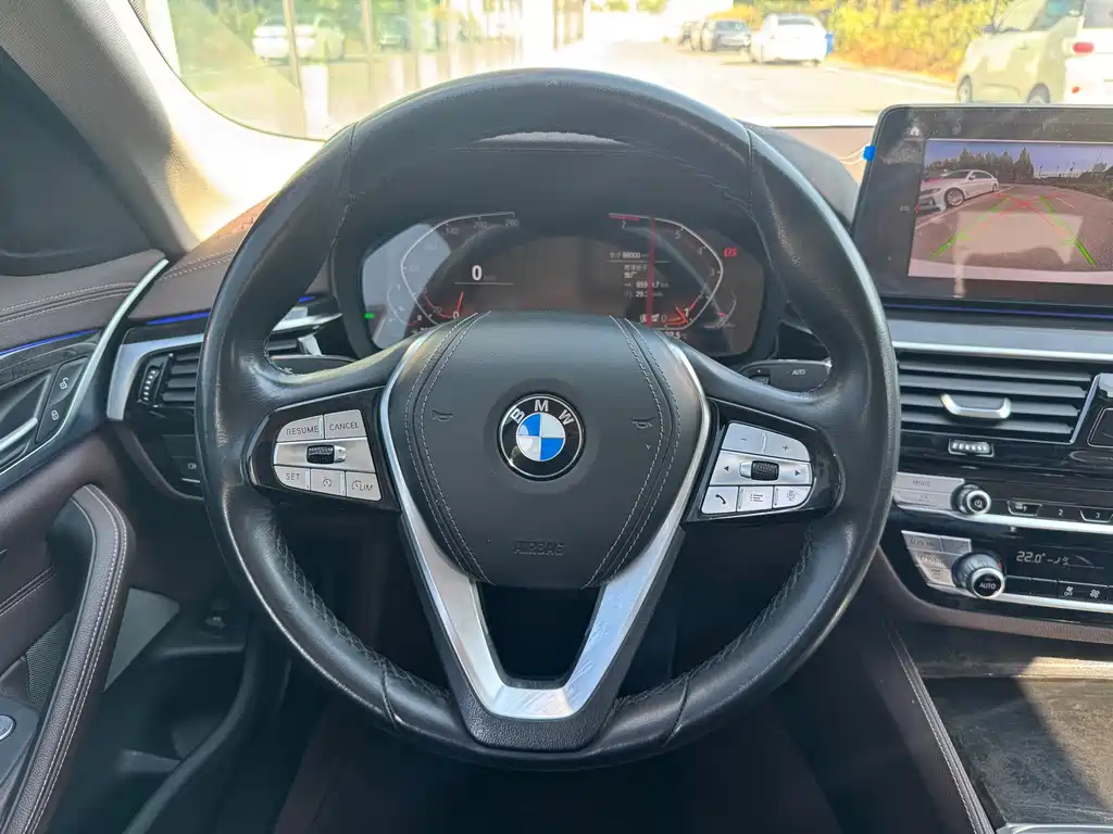 BMW 5 Series — фото 17
