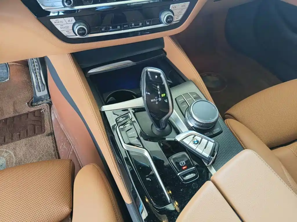 BMW 5 Series (Import) — фото 14