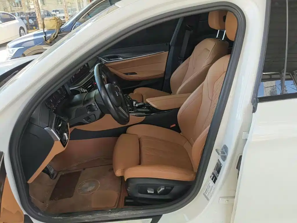 BMW 5 Series (Import) — фото 15