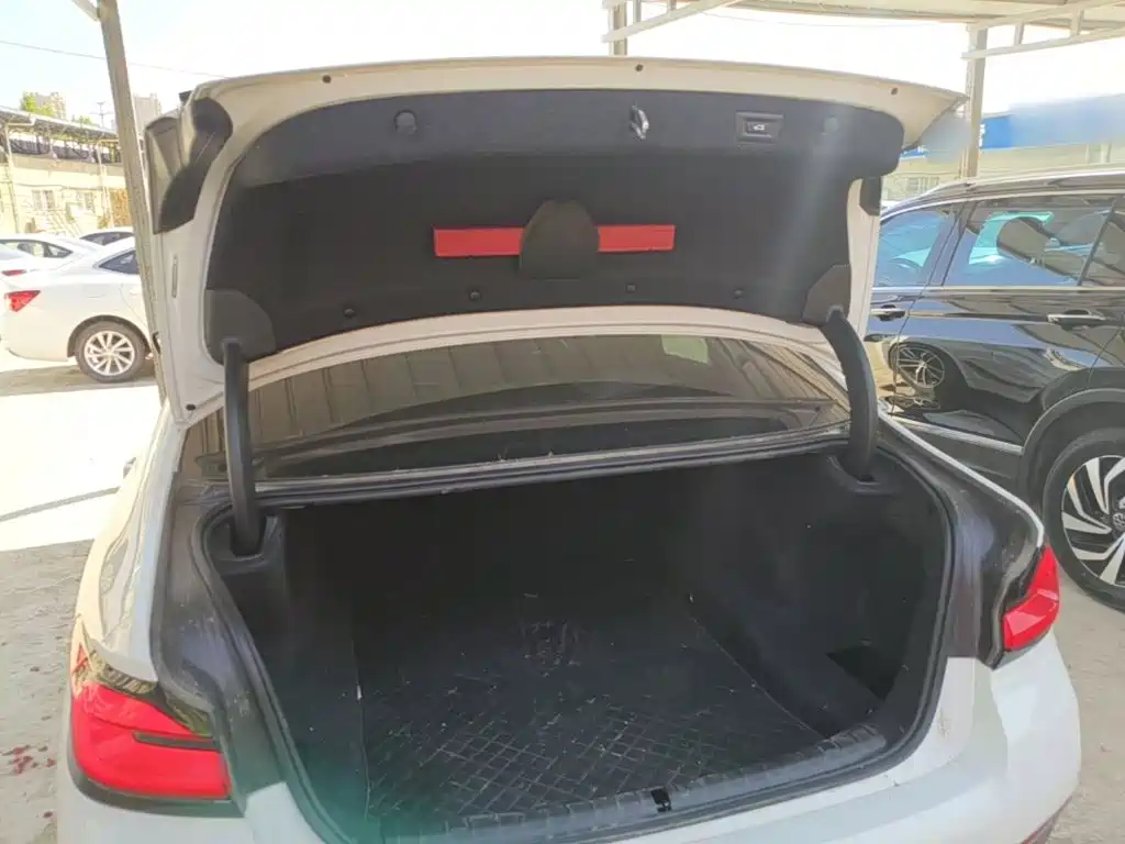 BMW 5 Series (Import) — фото 19