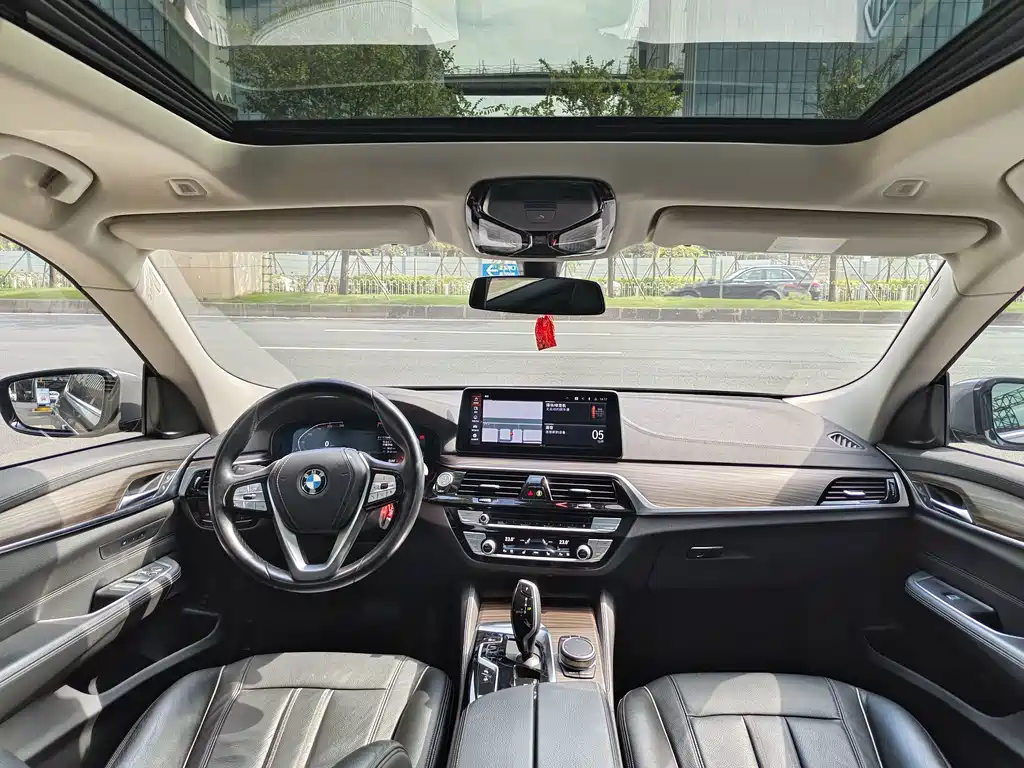 BMW 6 Series GT — фото 13