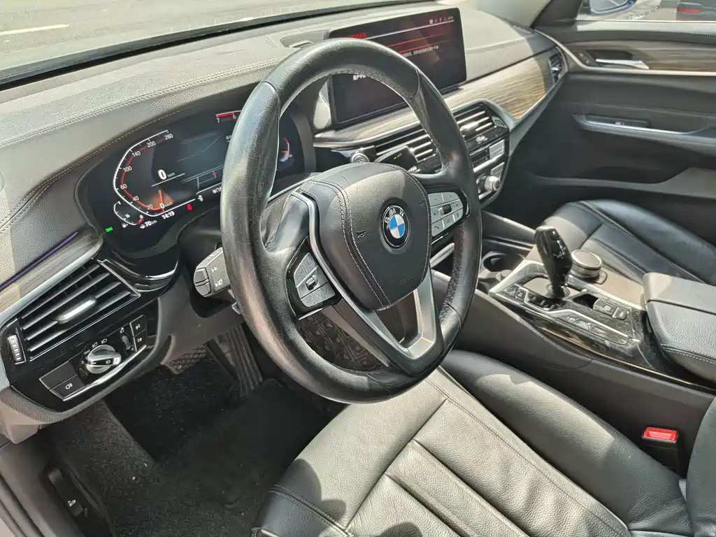 BMW 6 Series GT — фото 19