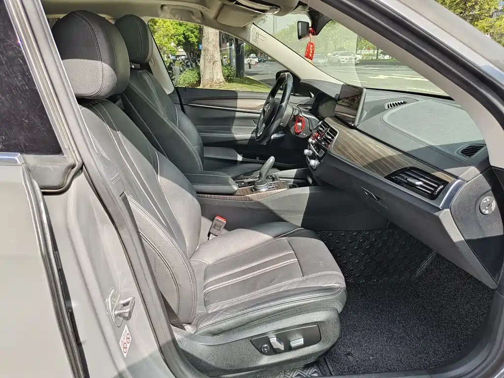 BMW 6 Series GT — фото 24