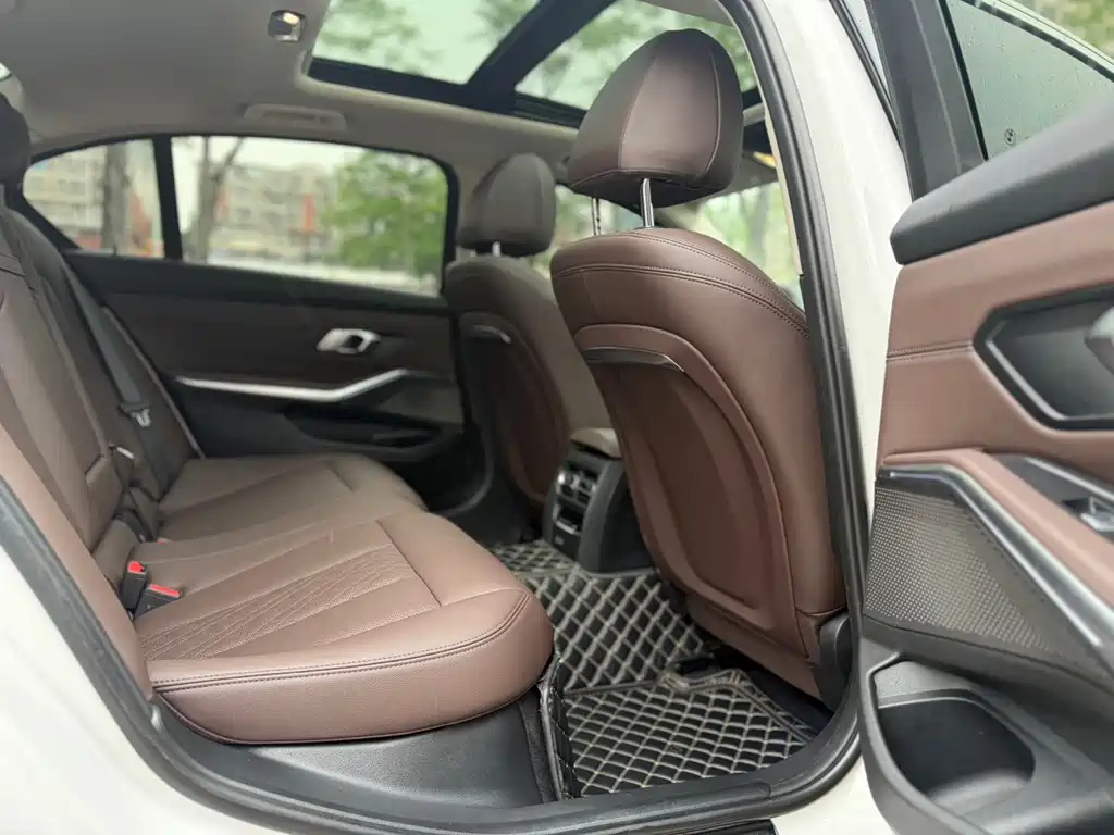BMW 3 Series — фото 11