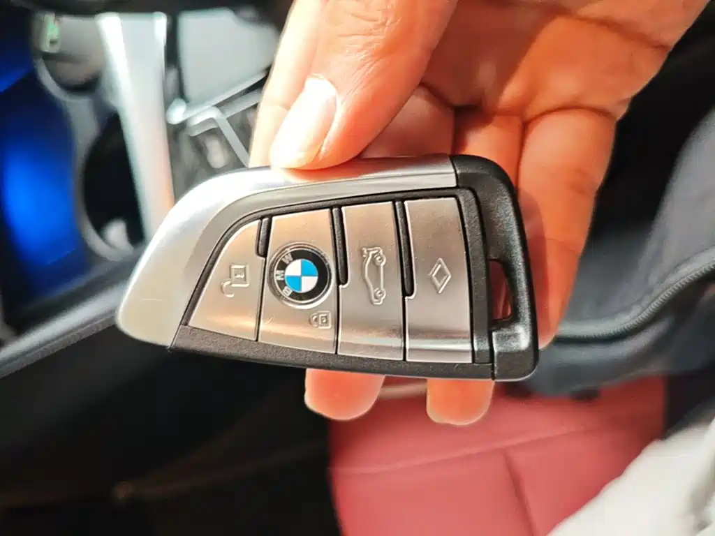 BMW 5 Series — фото 17