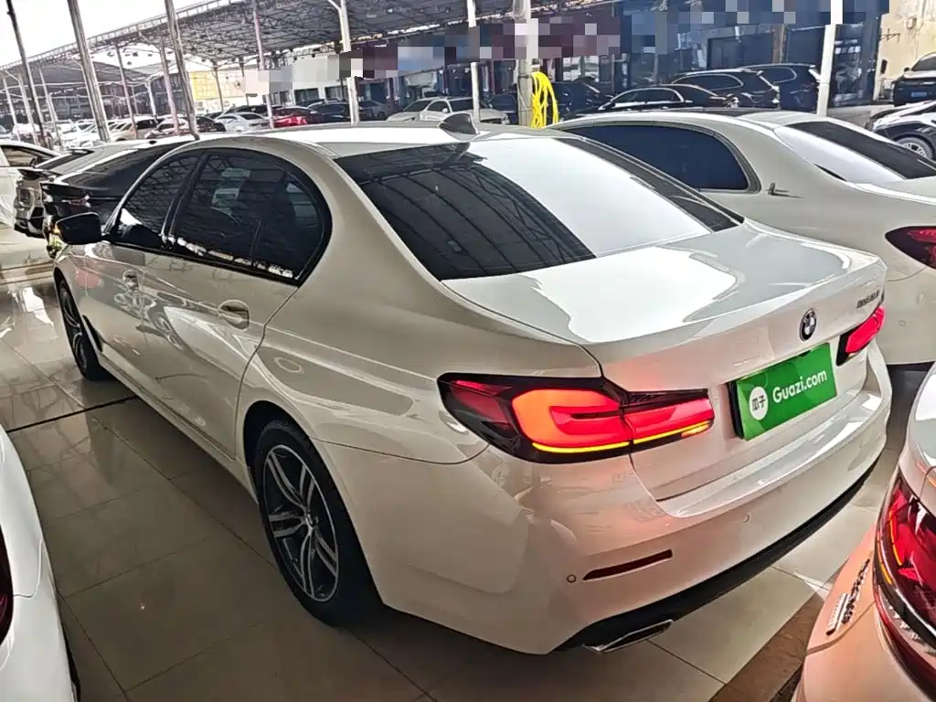 BMW 5 Series — фото 23