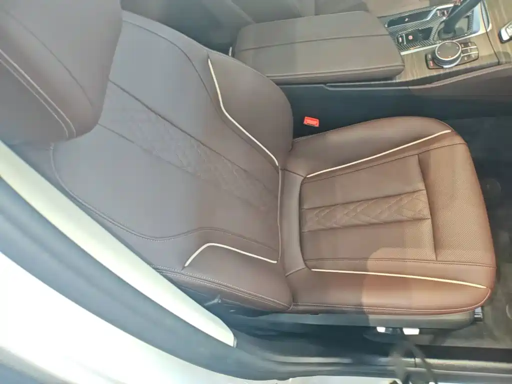 BMW 5 Series — фото 25