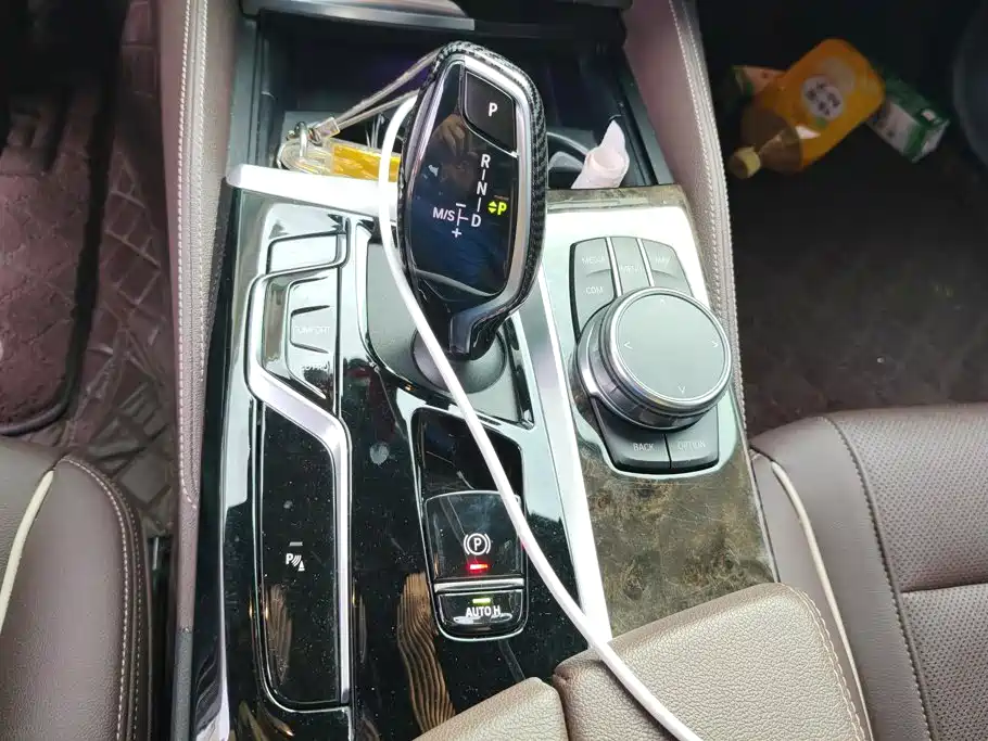 BMW 5 Series — фото 16