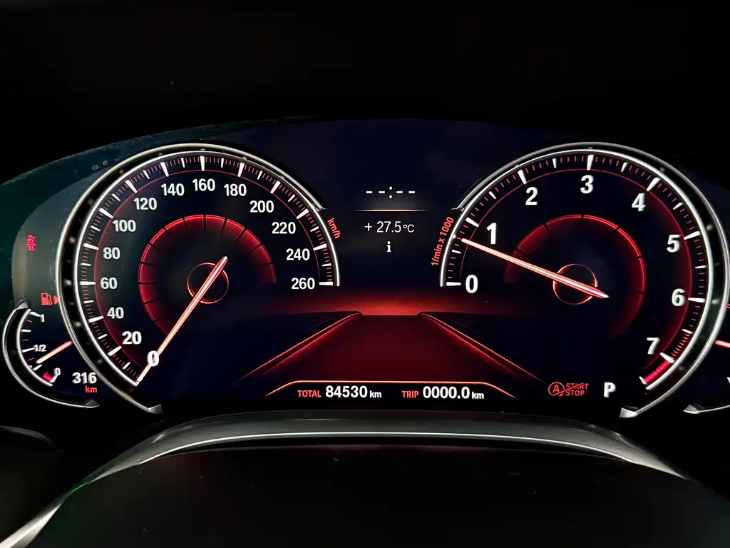BMW 7 Series — фото 15