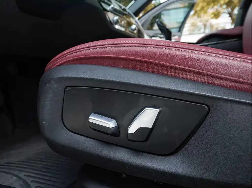BMW 5 Series — фото 10