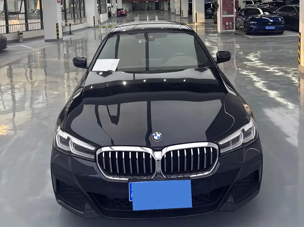 BMW 5 Series — фото 2