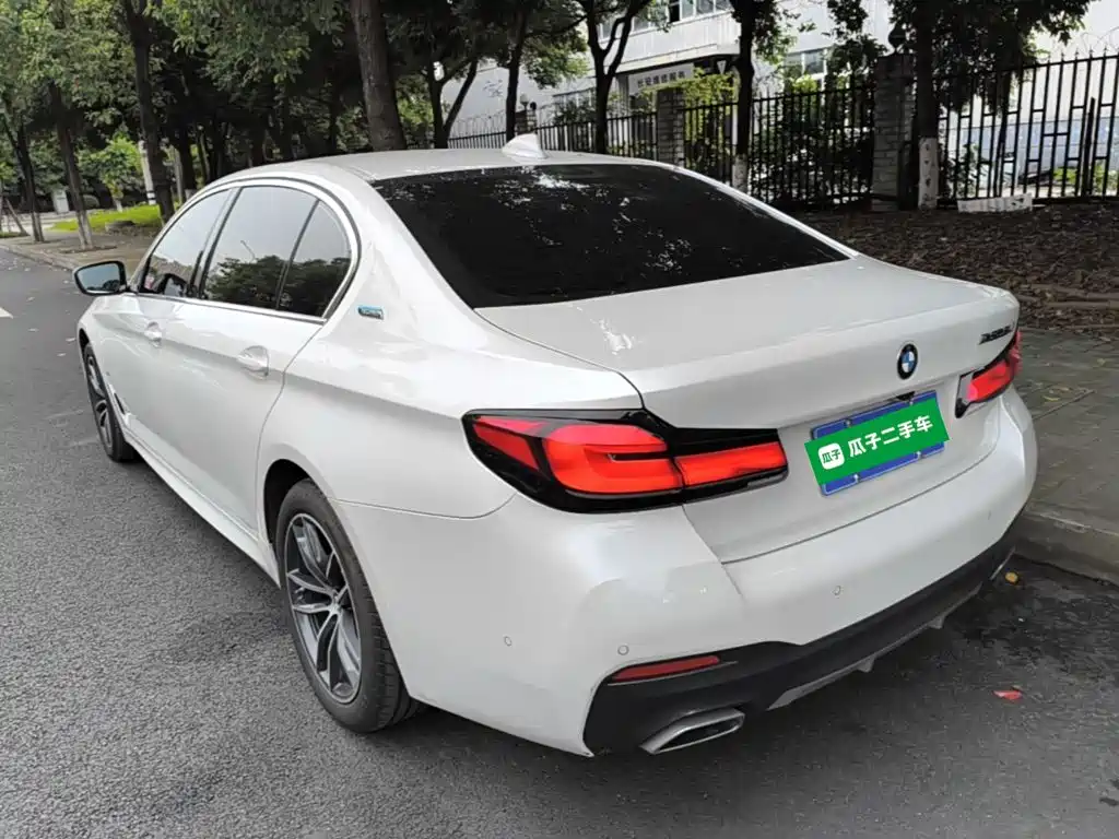 BMW 5 Series — фото 5