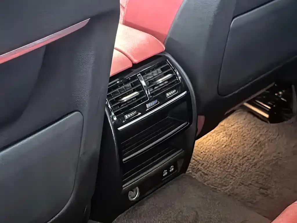 BMW 5 Series — фото 16