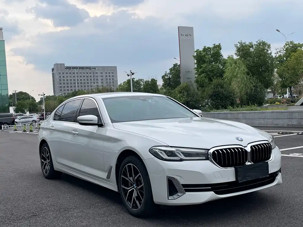 BMW 5 Series — фото 3
