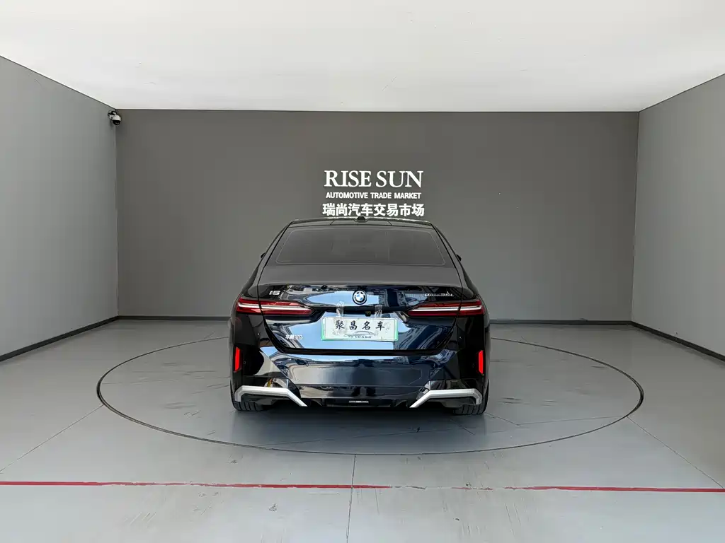 BMW i5 — фото 11