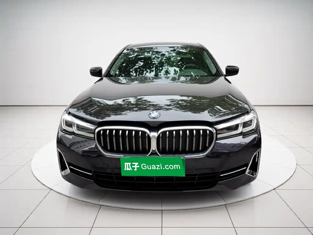 BMW 5 Series — фото 2
