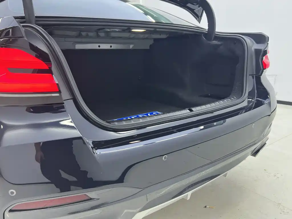 BMW 5 Series — фото 23