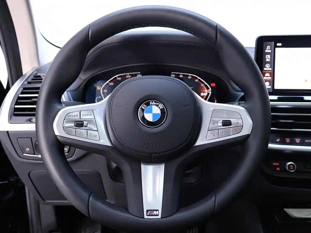 BMW X3 — фото 16