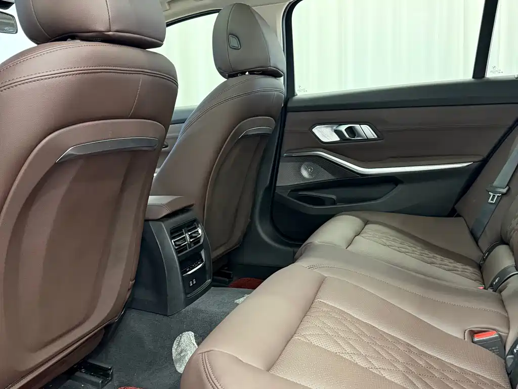 BMW 3 Series — фото 11