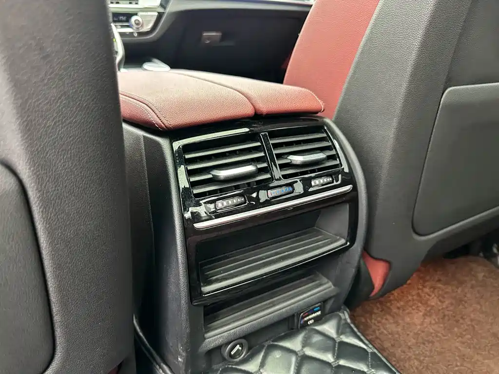 BMW 5 Series — фото 23