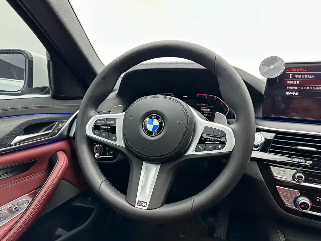 BMW 5 Series — фото 24