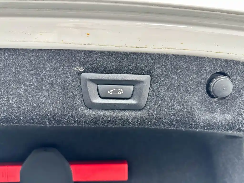 BMW 5 Series — фото 27
