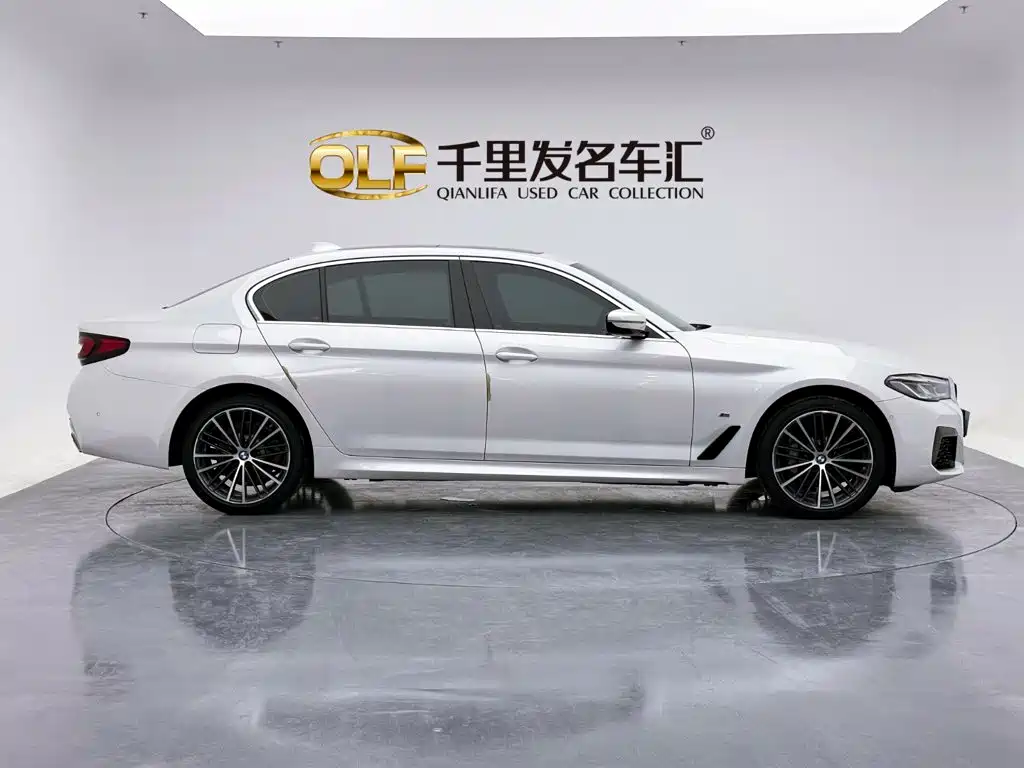 BMW 5 Series — фото 4