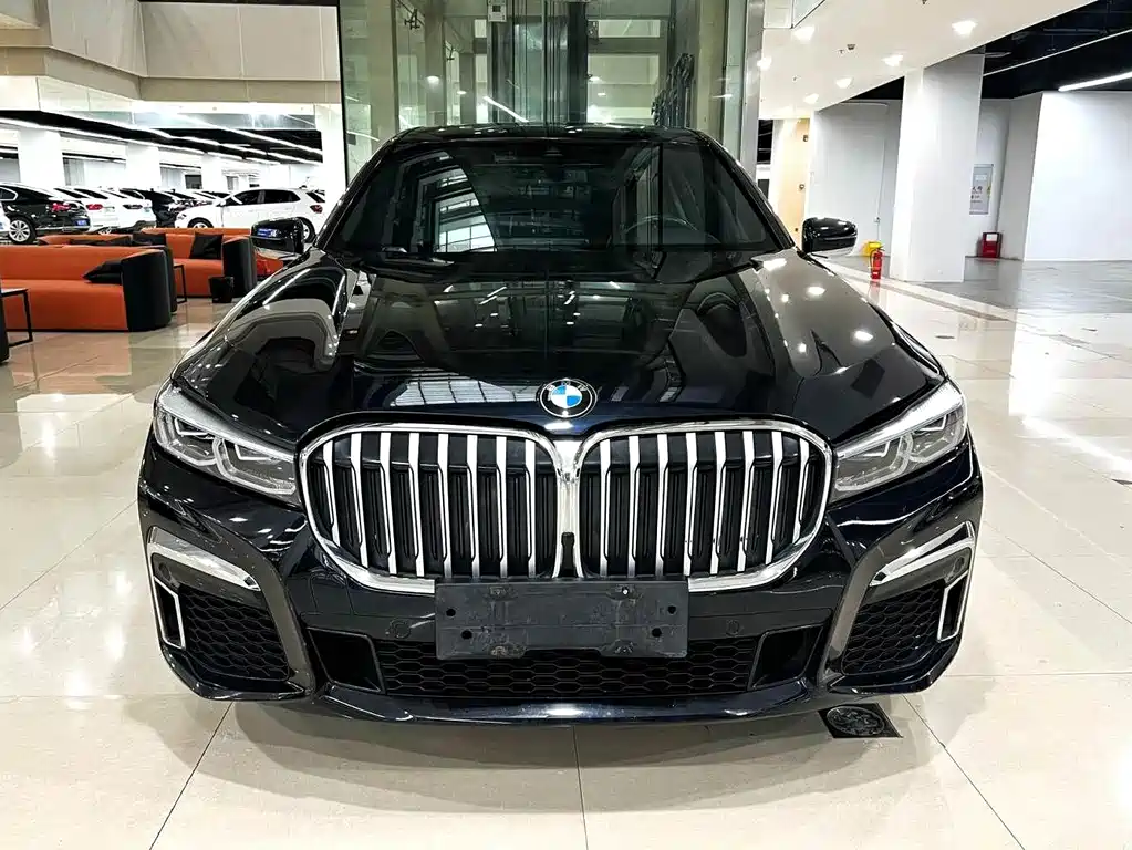 BMW 7 Series — фото 2