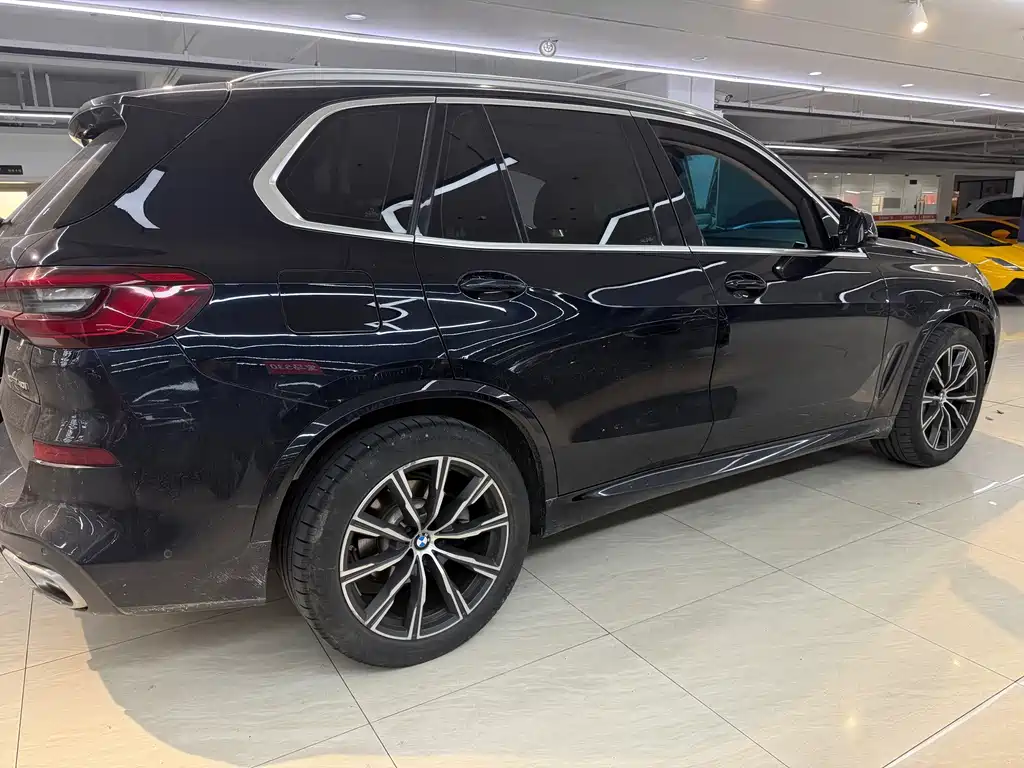 BMW X5 (Import) — фото 3