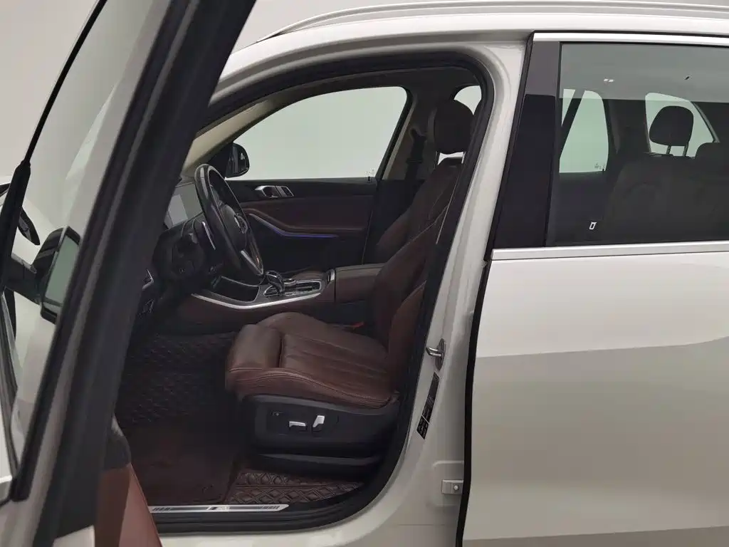 BMW X5 (Import) — фото 10