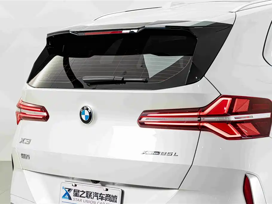 BMW X3 — фото 8