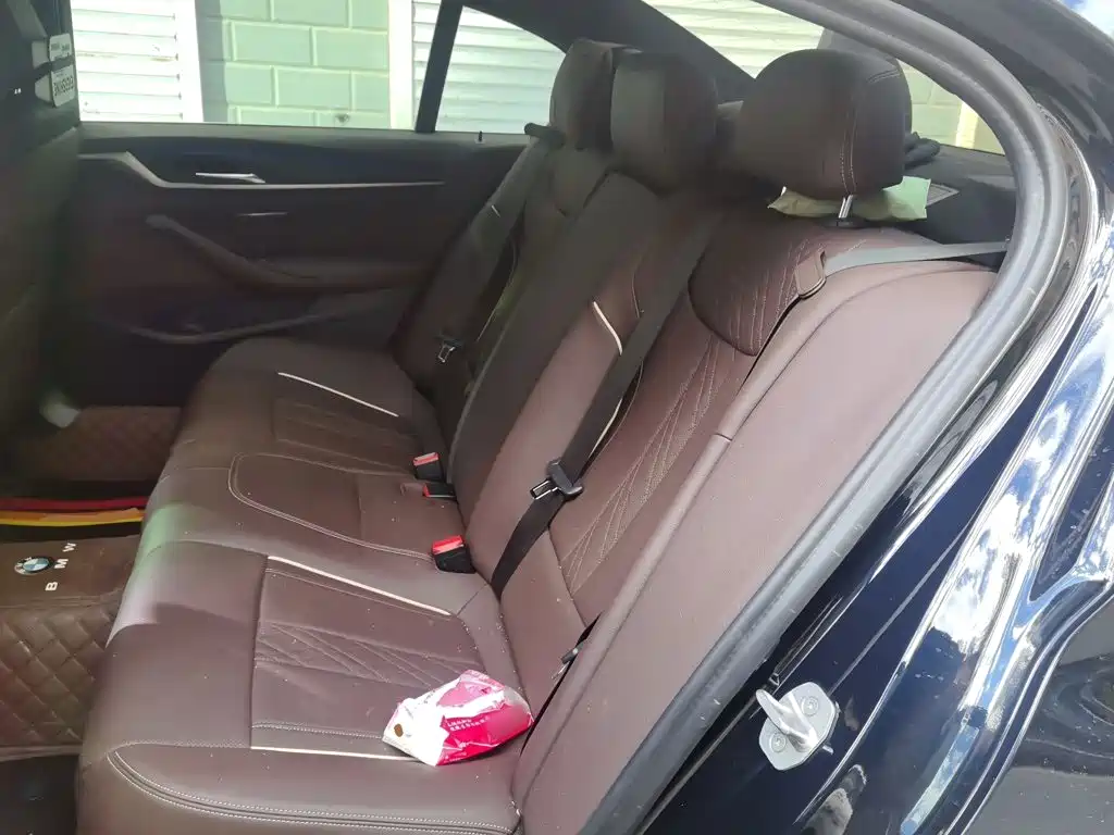 BMW 5 Series — фото 13