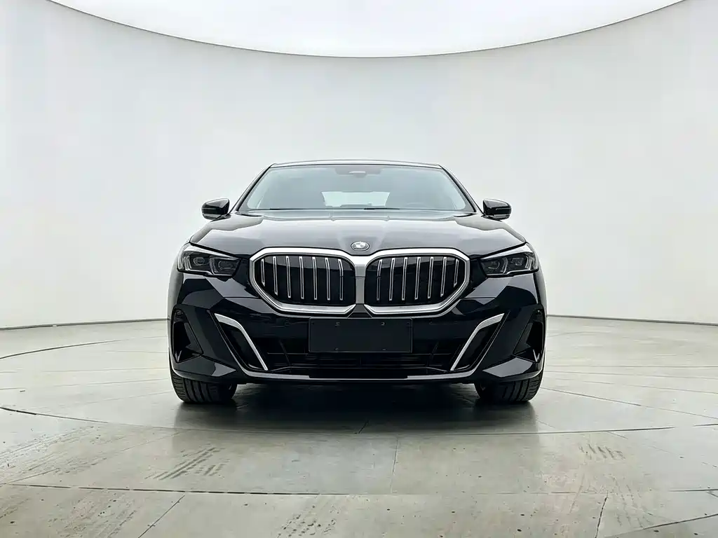 BMW 5 Series — фото 2