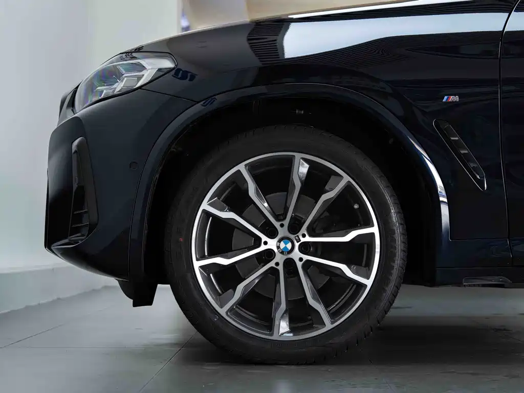BMW X3 — фото 9