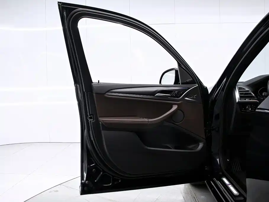 BMW X3 — фото 13