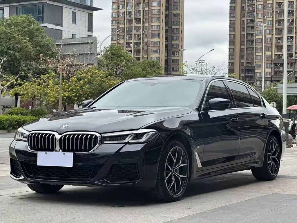 BMW 5 Series — фото 2