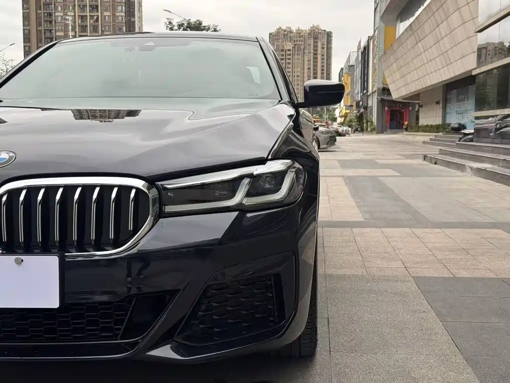 BMW 5 Series — фото 22