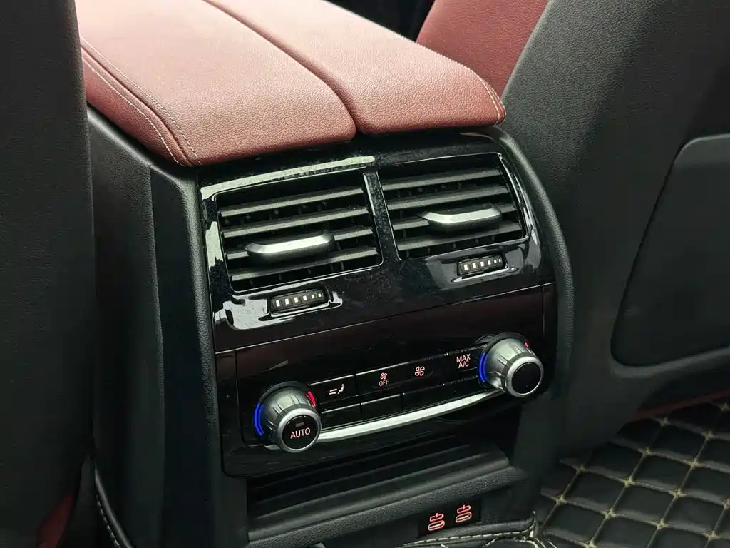 BMW 5 Series — фото 18