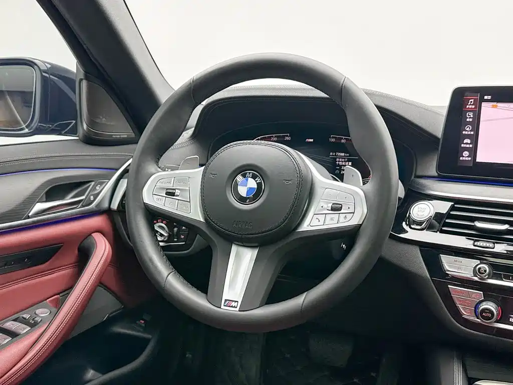 BMW 5 Series — фото 20