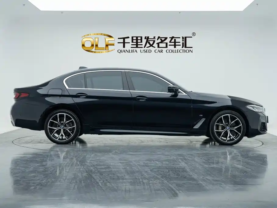 BMW 5 Series — фото 4
