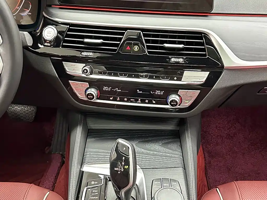 BMW 5 Series — фото 14