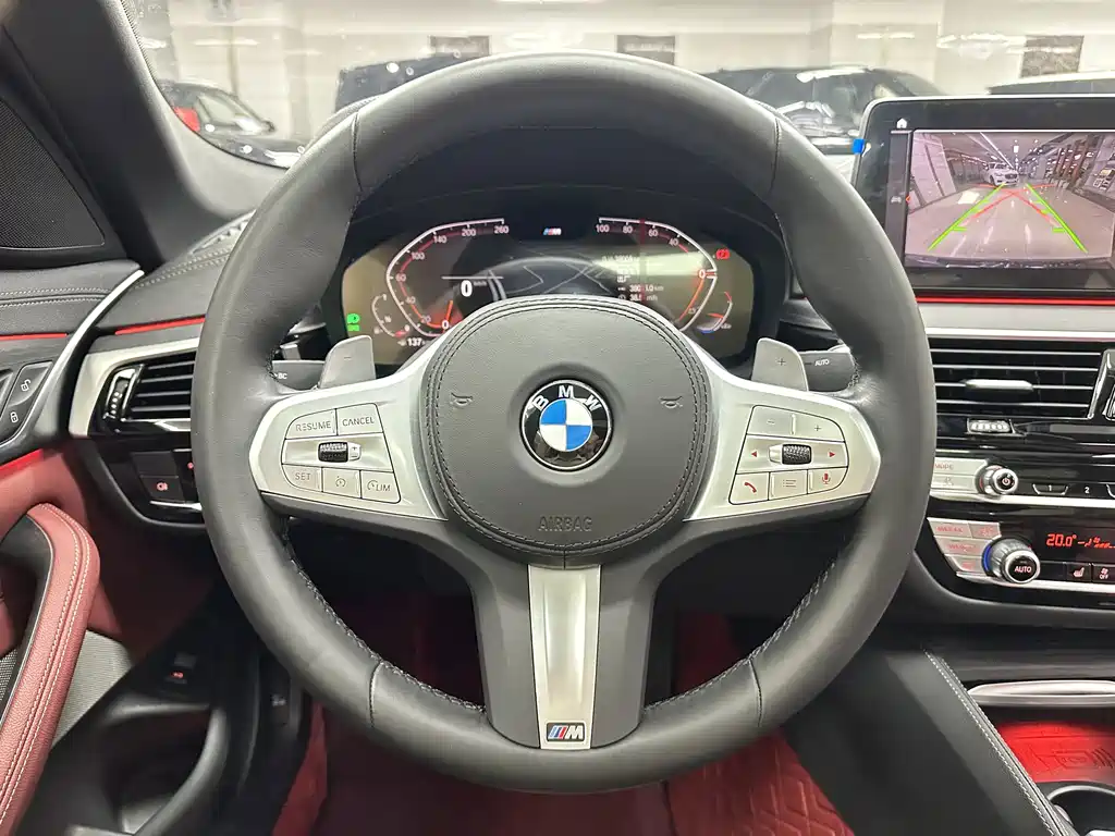 BMW 5 Series — фото 18