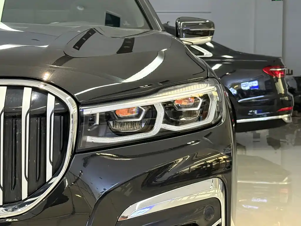 BMW 7 Series — фото 4