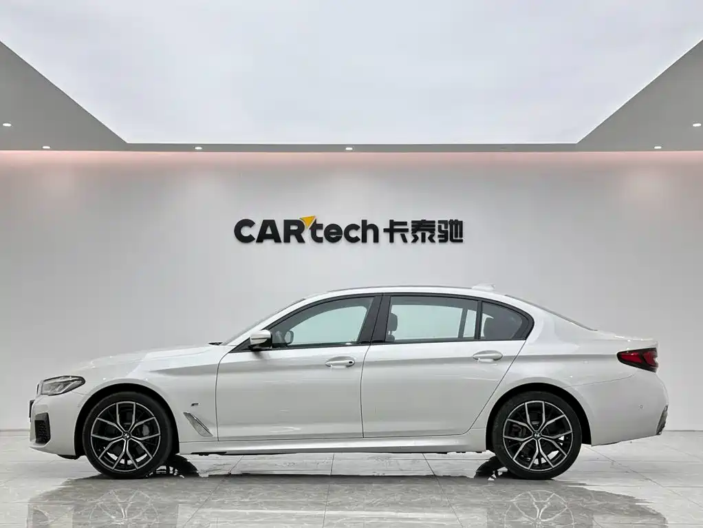 BMW 5 Series — фото 2