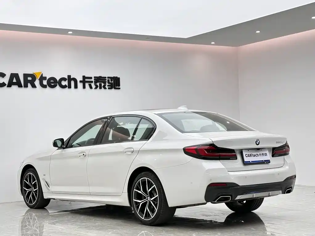 BMW 5 Series — фото 3